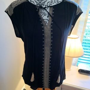 Daniel Rainn Top with long tassel tie